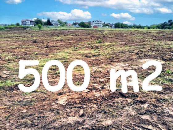 Земельный участок под застройку площадью 500 кв.м, подключение к водопроводу и электричеству, 10 км до моря.