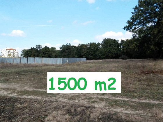 Terrain constructible de 1500 m², eau et électricité, village recherché, à 4 km de la mer