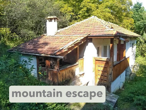 70 m² de terrain en montagne, terrain de 1012 m², à 150 km de l'aéroport de Sofia