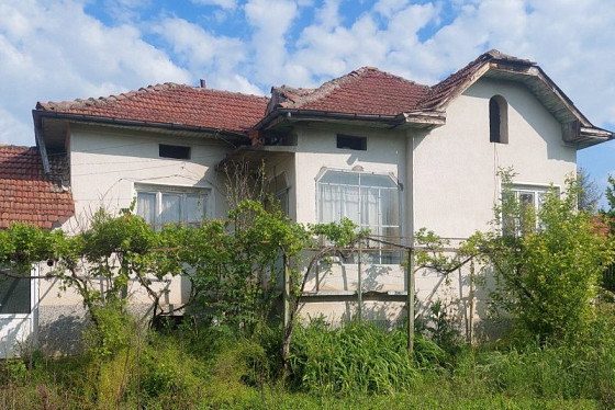 Maison de 120 m² avec 3 chambres, terrain de 1200 m², province de Vratsa