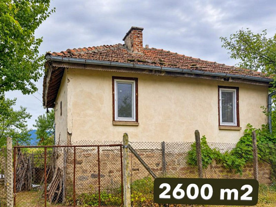 Аутентичный дом площадью 100 кв.м, участок 2600 кв.м, рядом с природным парком и спа-курортом «Варшец».