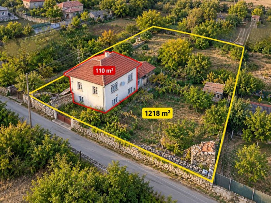 Maison de 110 m², terrain de 1218 m², en montagne, à 20 km de la ville de Sevlievo
