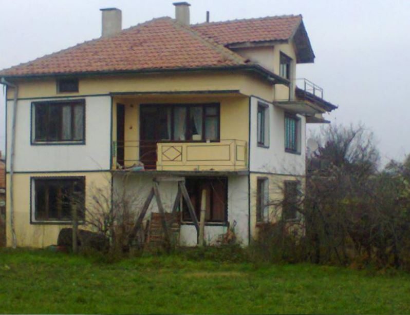 240 кв.м дом, 4 спальни, 540 кв.м сад, в 20 км от Черного моря — фото 1