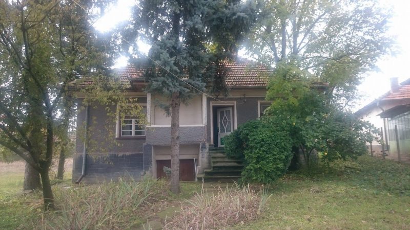 Очаровательный дом с летней кухней на продажу в Болгарии, недалеко от реки — фото 1