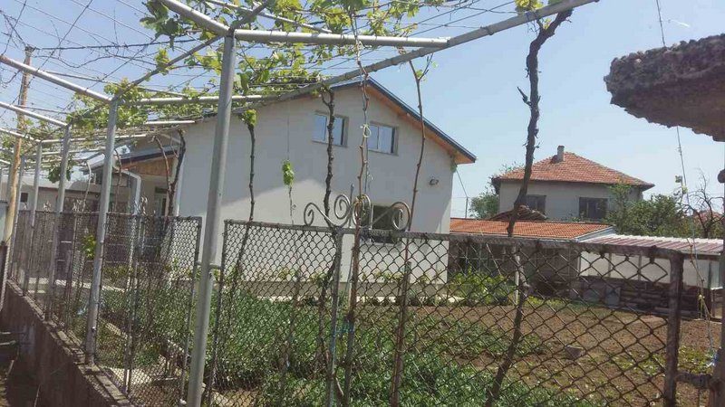 Большой и меблированный, готовый к заселению городской дом на продажу, Пазарджик — фото 3