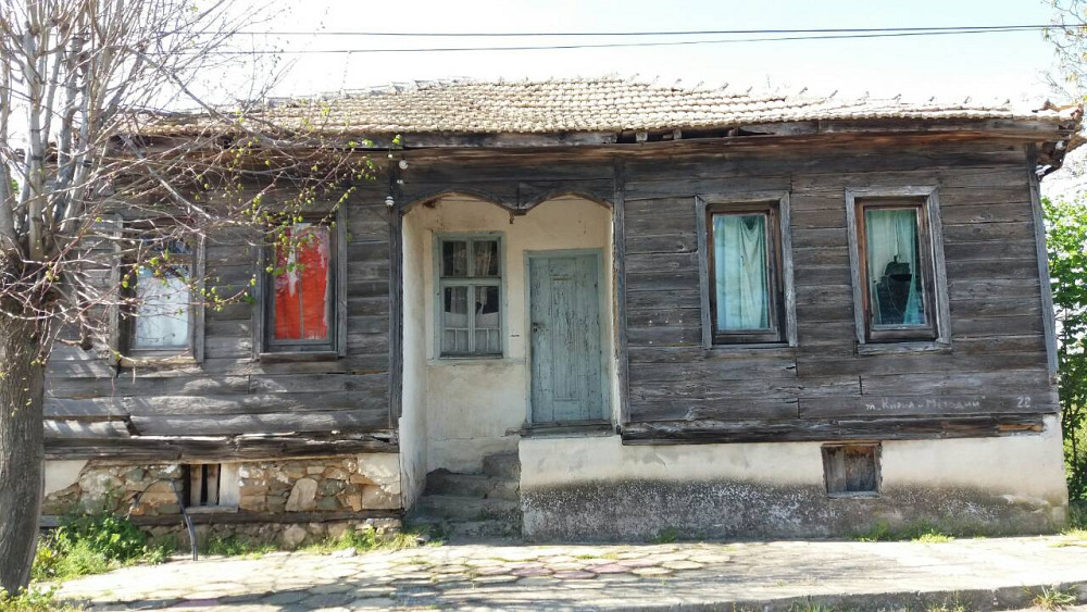 Maison de 80 m², 2 chambres, 850 m². terrain, à 8 km de la plage — photo 1