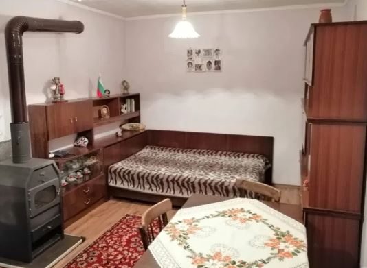 75 кв.м дом, 1 спальня, 450 кв.м сад, 45 м от Каварна, — фото 2