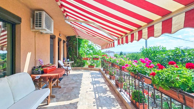 Maison meublée de 330 m², vue mer, dans la station balnéaire de St Vlas, à 500 m de la mer — photo 3