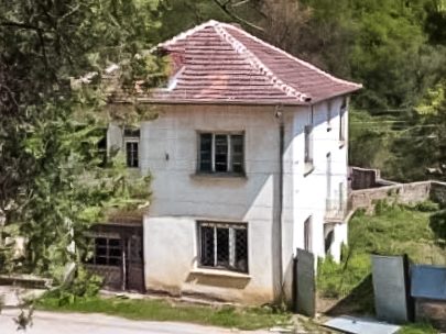 190 sqm house, 90 km to Sofia