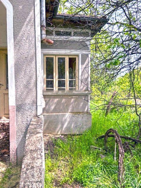 Дом 150 кв.м., под ремонт, участок 3150 кв.м., до города Генерал Тошево 29 км. — фото 2