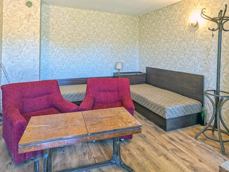 Меблированный дом площадью 80 кв.м. с 2 спальнями, участок 1350 кв.м., 30 км до моря — фото 2