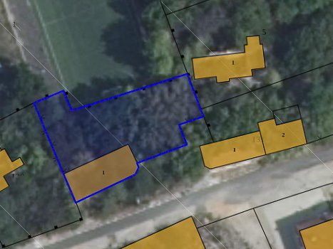 Terrain constructible de 509 m², eau et électricité, à 3 km de la mer — photo 1