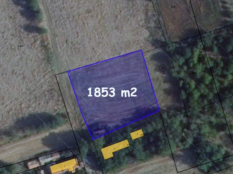 Terrain constructible de 1853 m², en régulation eau et électricité, à 12 km de la mer — photo 2