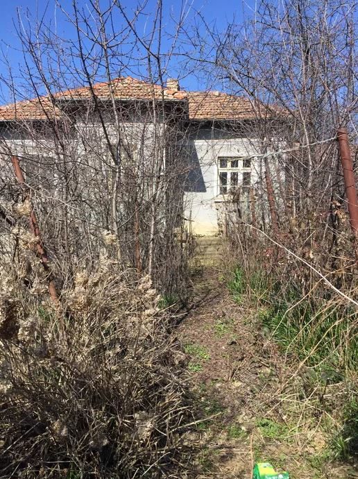 Deux maisons dans une cour à vendre dans un village de montagne pittoresque à 90 km de la ville de Sofia — photo 2