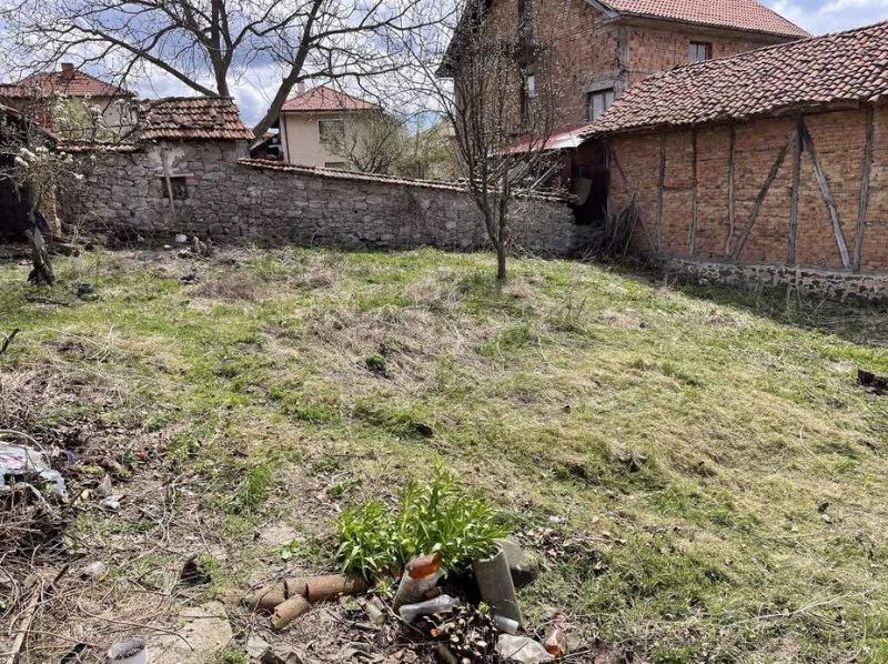 Старый дом с собственным двором в живописной горной деревне всего в 9 км от города Панагюриште — фото 3