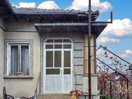 Дом площадью 79 кв.м. с 3 спальнями, участок земли 500 кв.м., 12 км до Дуная, 15 км до города Тутракан. — фото 2