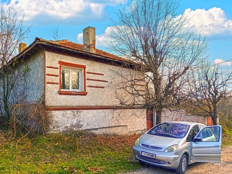 70 кв.м., 3 спальни, 2 ванные комнаты, участок 1590 кв.м., 5 км до города Дылгопол, 55 км до моря — фото 2