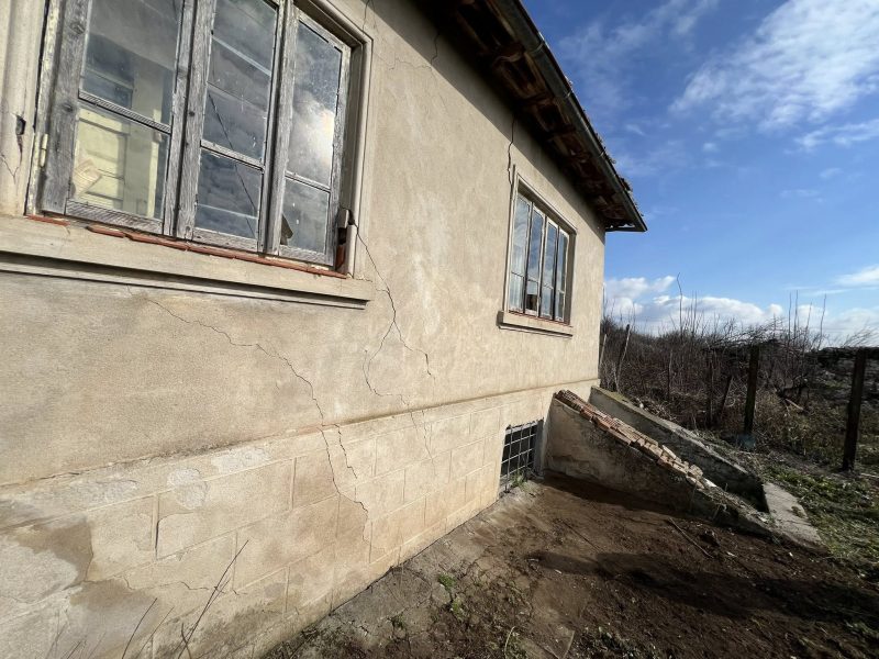 Большая недвижимость с собственным садом площадью 9500 кв.м. и огромным домом всего в 15 минутах от Черного моря. — фото 2