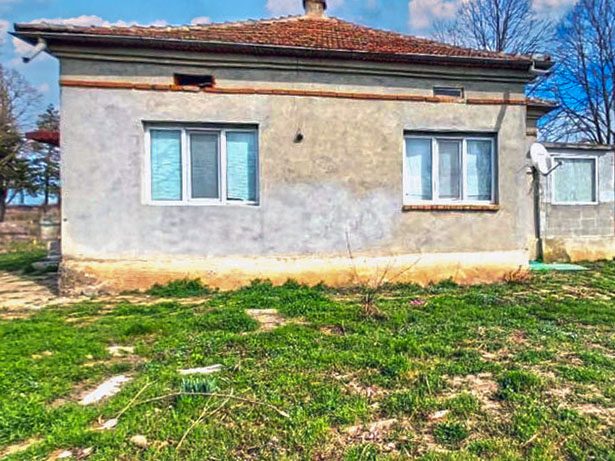 95 кв.м. 3-спальный меблированный дом, 1460 кв.м. земли, 15 км до моря — фото 1