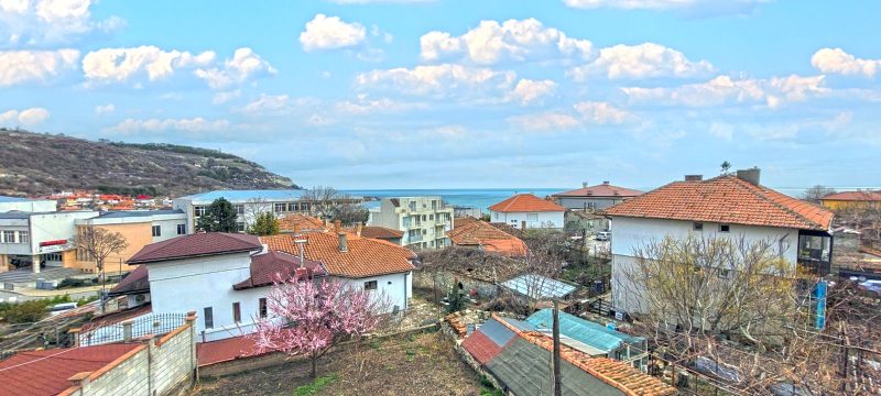 340 кв.м., 6 спален, 3 ванные комнаты, участок 430 кв.м., вид на море, 2 км до моря — фото 2