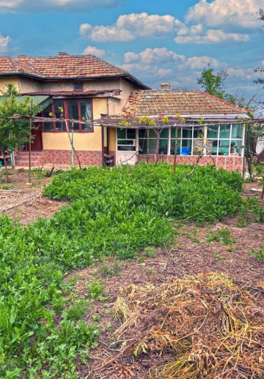 Maison de 80 m² avec 3 chambres, terrain de 750 m², à 50 km de Varna et de la mer — photo 2