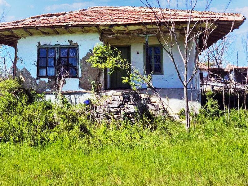 Дом 90 кв.м. под реконструкцию, участок 2400 кв.м., 12 км до города Провадия, LIDL — фото 2