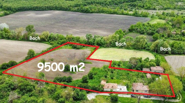 Дом 90 кв.м., участок 9500 кв.м., 20 км до Провадии, ЛИДЛ — фото 1