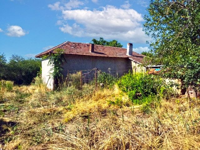 Дом площадью 90 кв. м с 3 спальнями, участок 2310 кв. м, 20 км до Дуная — фото 2