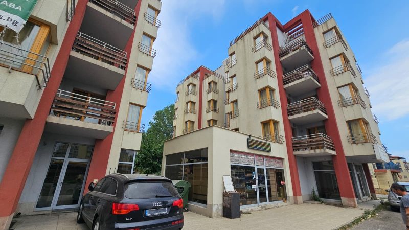 Appartement meublé de 64 m² avec 1 chambre, à Sunny Beach, à 400 m de la plage.