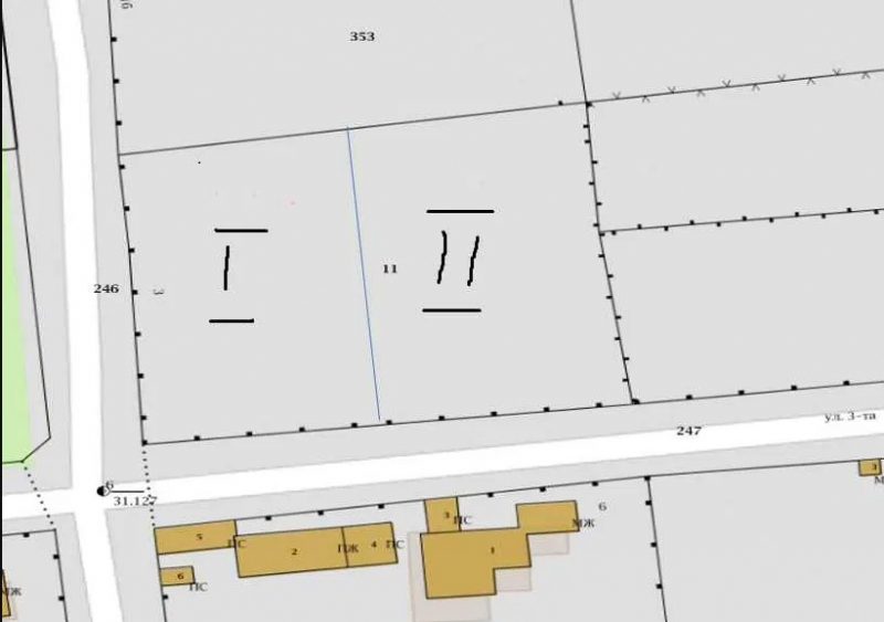Terrain constructible de 2000 m², eau et électricité en bordure de route, à 200 m de la mer. — photo 3