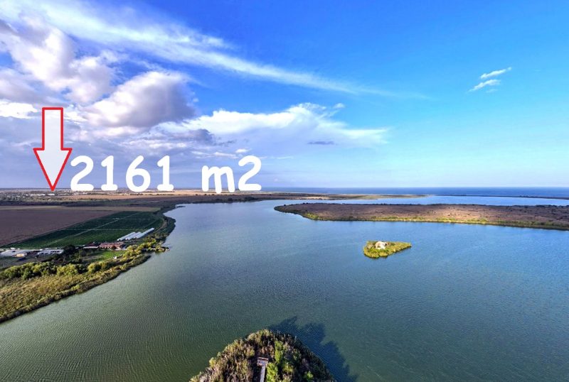 Участок под застройку площадью 2161 кв.м., вода и электричество на границе, 3 км до моря. — фото 1