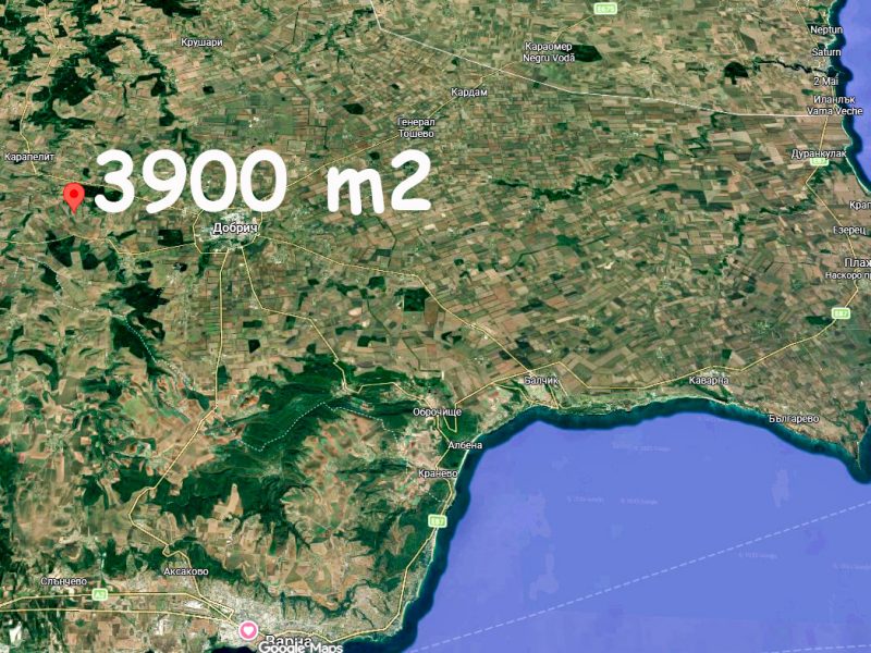 Участок под застройку площадью 3900 кв.м., вода и электричество на границе, 17 км до города Добрич, 57 км до моря — фото 1