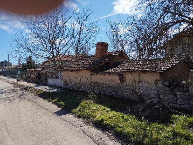 90 кв.м дома, 1050 кв.м земли — фото 2