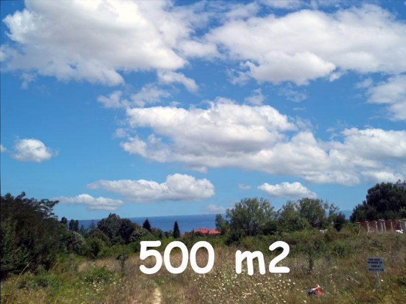 Участок под застройку площадью 500 кв. м., с подключением к воде и электричеству, канализацией, видом на море, 700 м до пляжа. — фото 1