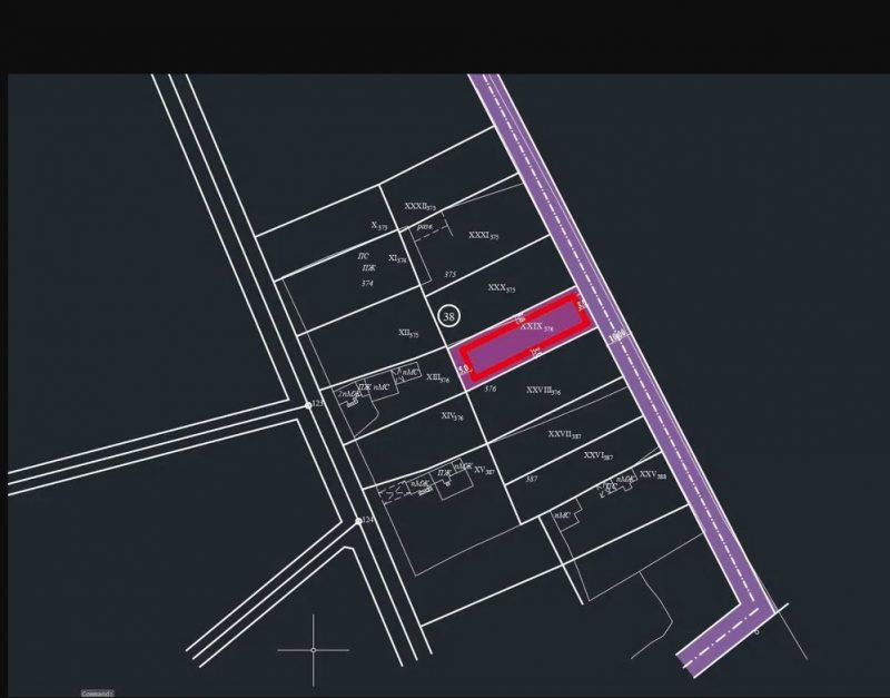 Terrain constructible de 1130 m², eau et électricité en bordure de route, village recherché, à 37 km de la mer — photo 3