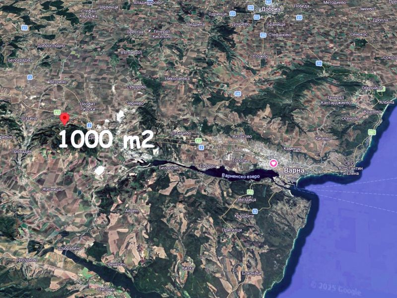 Земельный участок под застройку площадью 1000 кв.м, водоснабжение и электричество подведены к участку, предпочтительный населенный пункт, 40 км до моря. — фото 1