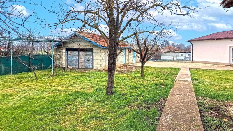 Maison rénovée de 73 m² avec 2 chambres, terrain de 1000 m², village recherché, à 7 km de la mer — photo 3