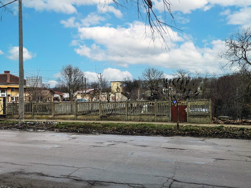 Земельный участок под застройку площадью 700 кв.м, подключение к водопроводу и электричеству, 27 км до моря. — фото 3