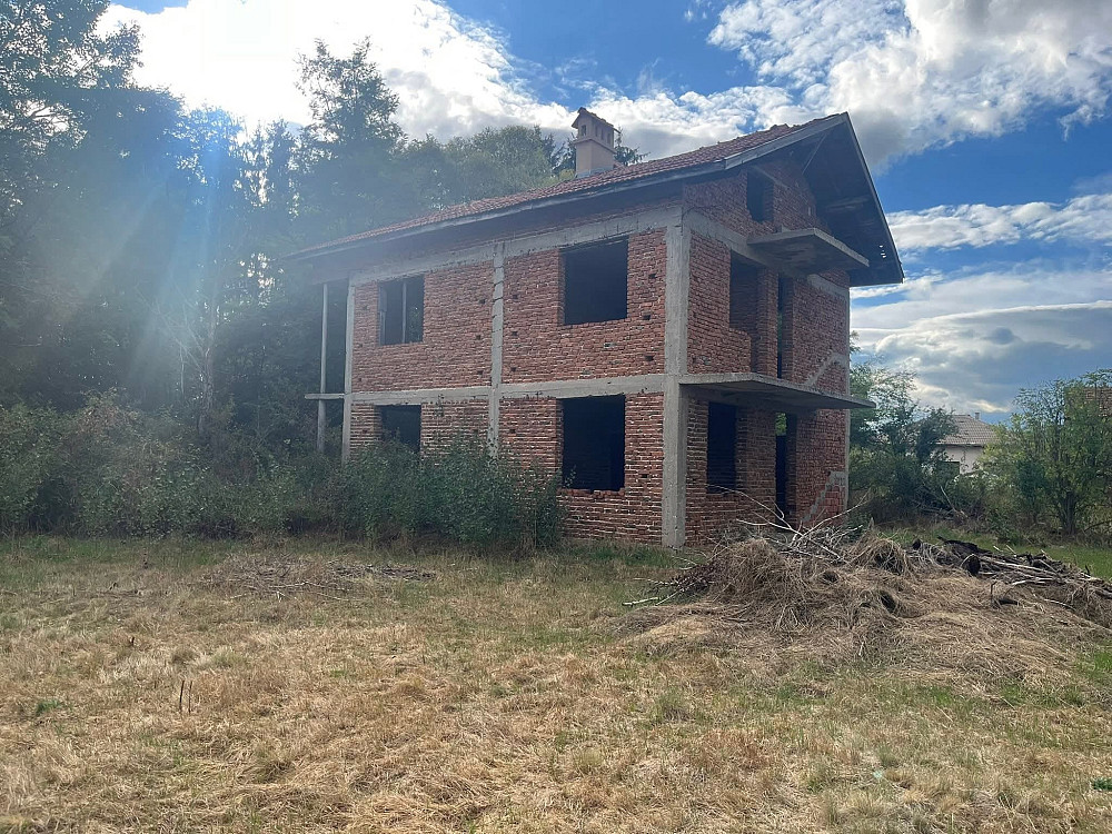 Maison à rénover sur un terrain viabilisé – Proche des stations de ski de Samokov et Borovets — photo 3