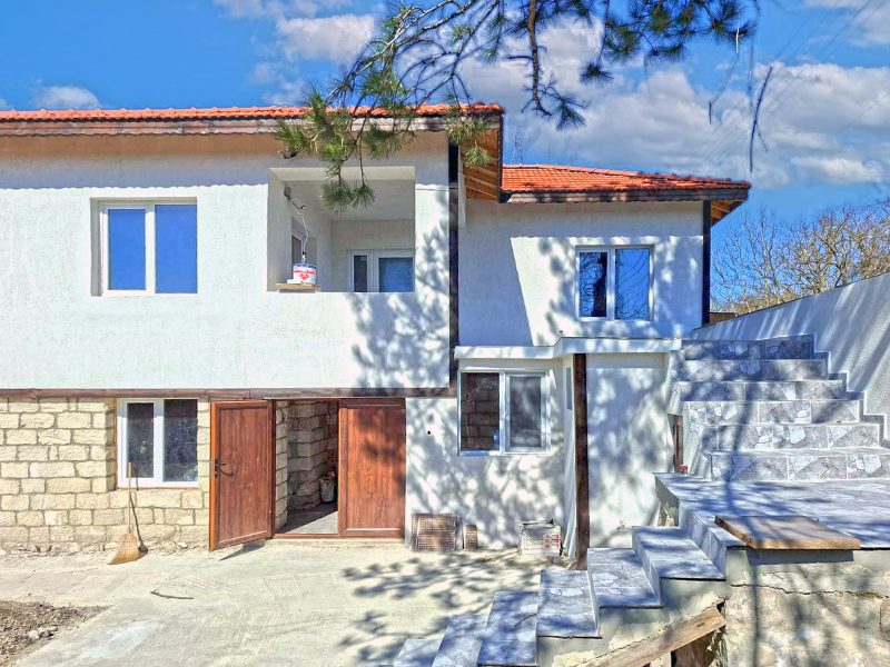Maison rénovée de 189 m², terrain de 1000 m², à 55 km de la mer — photo 2
