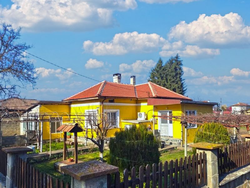 Дом площадью 85 кв.м с двумя спальнями, участок земли 600 кв.м, 40 км до моря. — фото 2