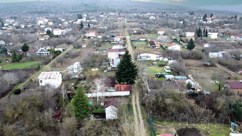 Земельный участок под застройку площадью 500 кв.м, водоснабжение и электричество, 2 км до моря. — фото 3