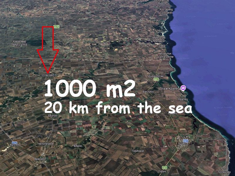 Земельный участок под застройку площадью 1000 кв.м, водоснабжение и электричество на границе, 20 км до моря. — фото 1