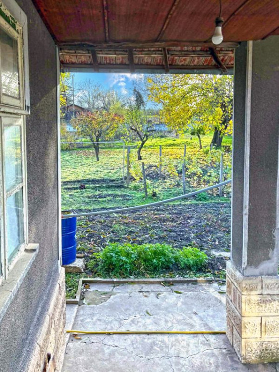 Maison de 140 m², terrain de 582 m², village recherché, à 3 km de la ville de Razgrad — photo 2