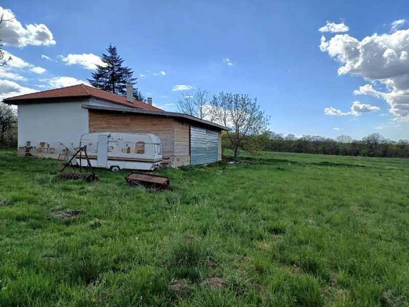 Deux maisons d'une superficie totale de 250 m², sur un terrain de 4500 m², dans un village pittoresque, à 7 km de la ville de Dalgopol. — photo 3