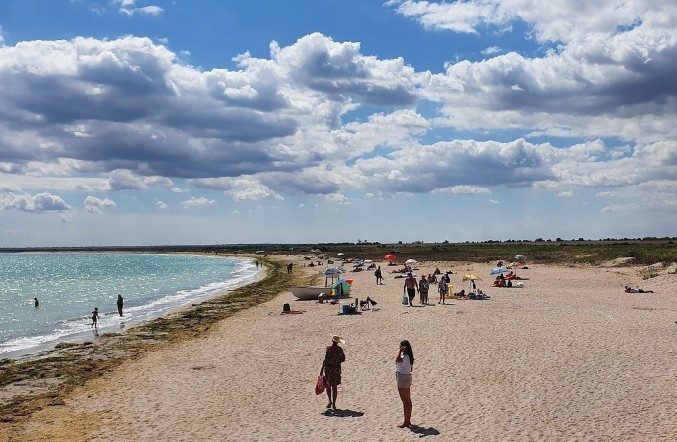 Земельный участок под застройку площадью 2260 кв.м, всего 9 км до моря и пляжей. — фото 2