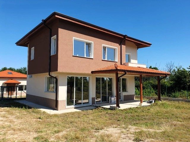 Новый дом площадью 203 кв.м, участок 649 кв.м, престижный поселок, 4 км до моря. — фото 1