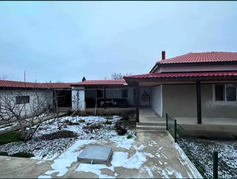 Дом площадью 100 кв.м, участок земли 1500 кв.м, 37 км до моря. — фото 2