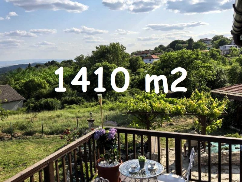 Terrain constructible de 1410 m², eau et électricité à proximité, village recherché, à 15 km de la mer — photo 1
