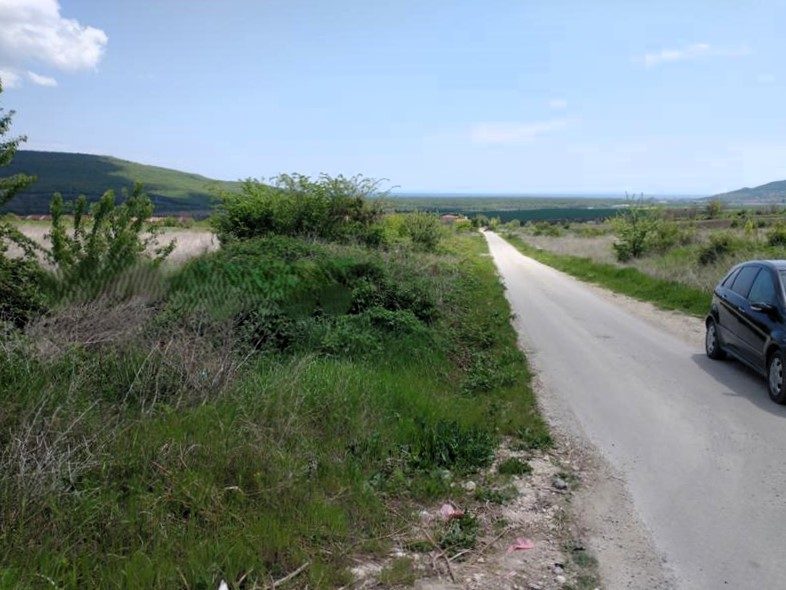 Земельный участок под застройку площадью 5600 кв.м, водоснабжение и электричество подведены к участку, до моря 4 км. — фото 3